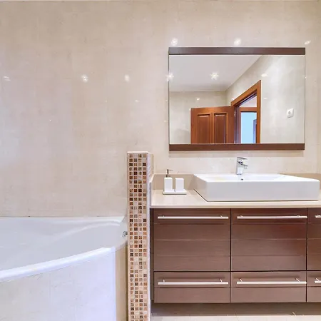 By Next Stop Bilbao *