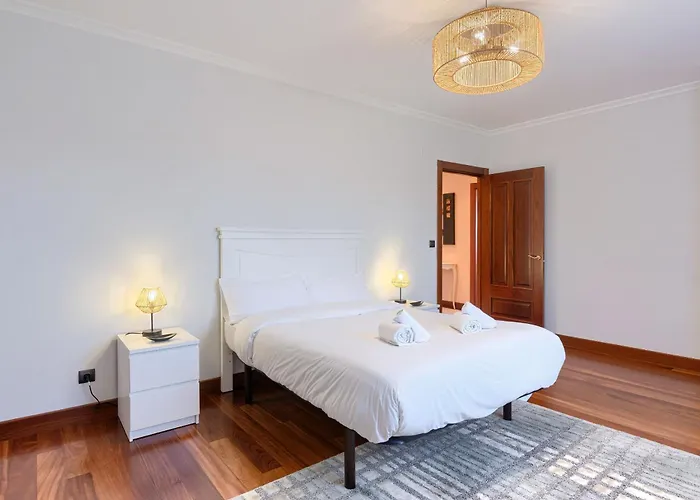 By Next Stop Bilbao * Бакио