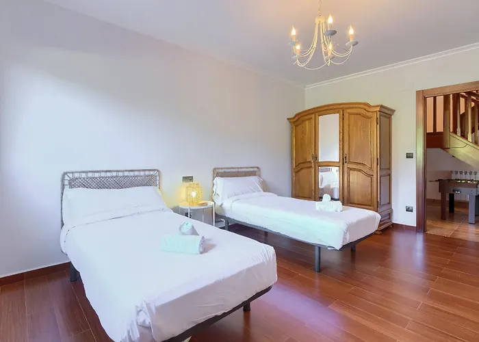 By Next Stop Bilbao Бакио